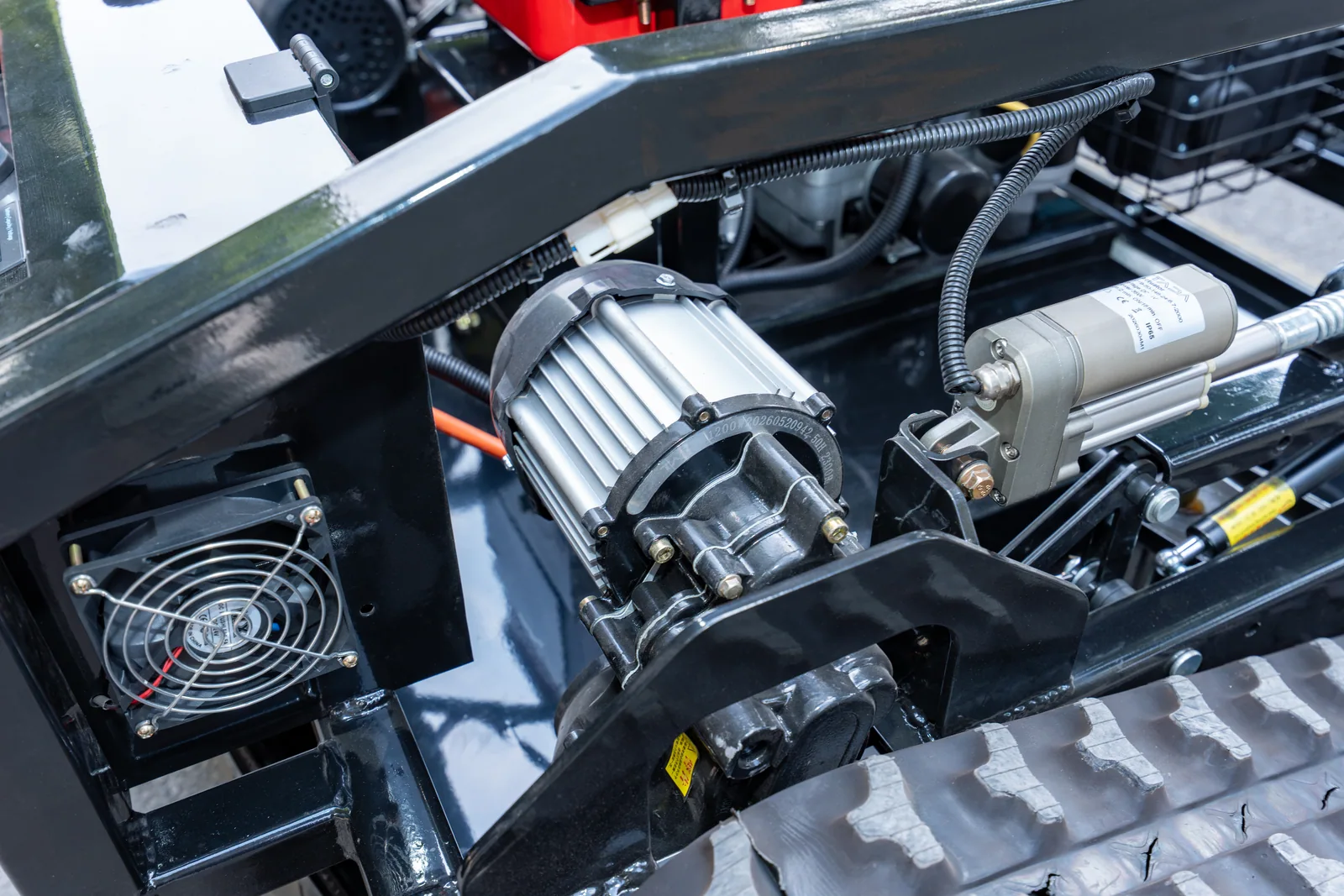 AY-1000 electric drive motor, wiring and cooling fan