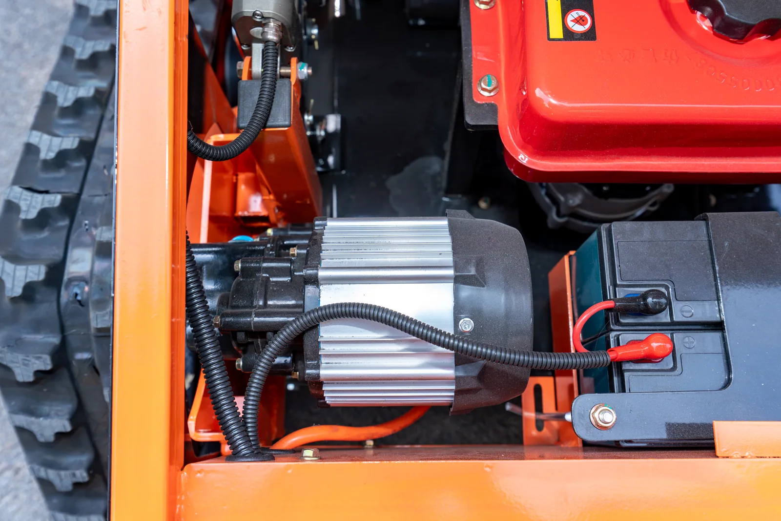 AY-800B electric motor and battery connection
