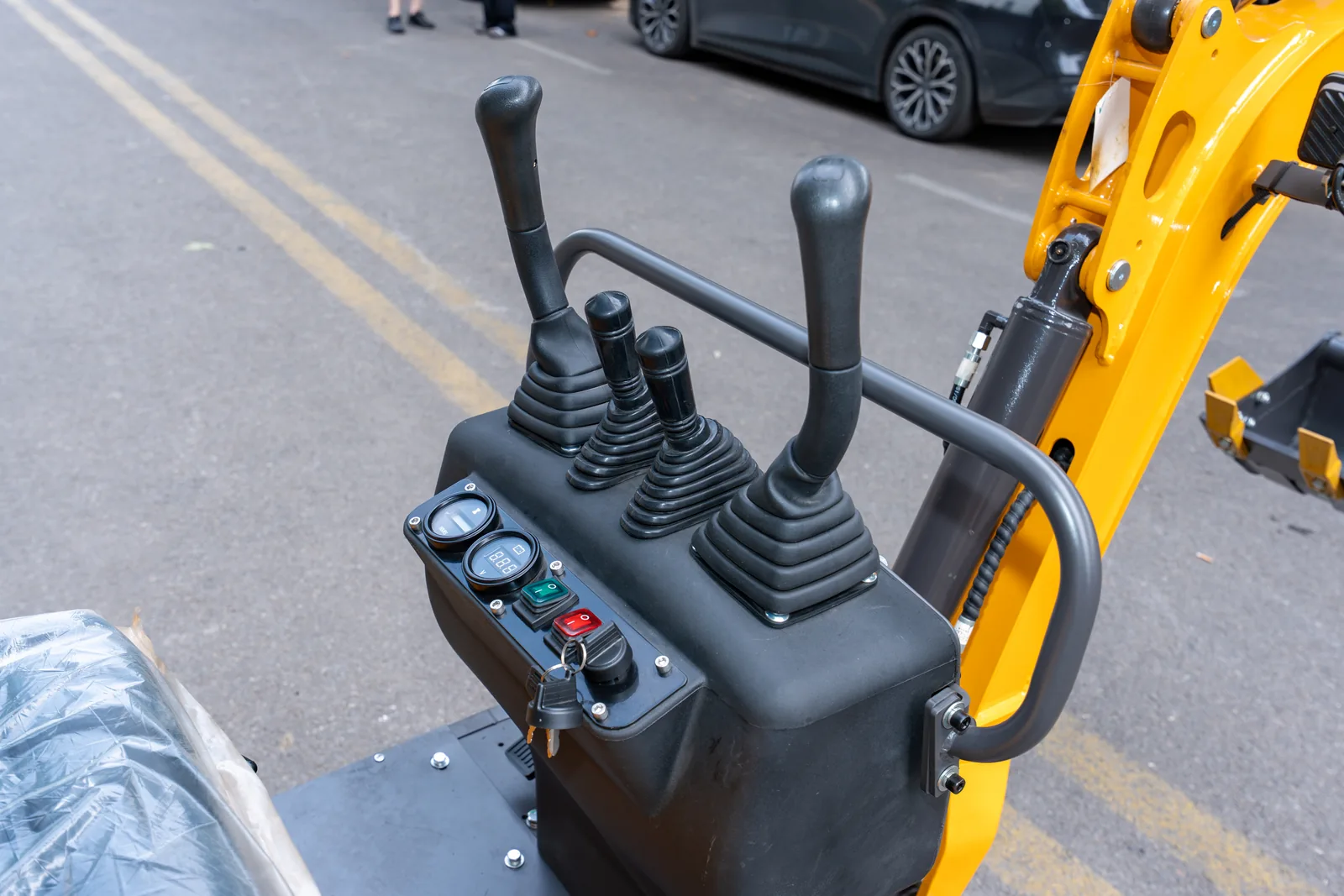 AY12 operator control levers and switches